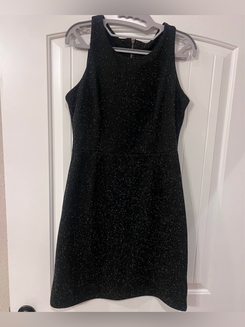 Size medium- Old Navy Black Speckled Sleeveless Dress/ back zip